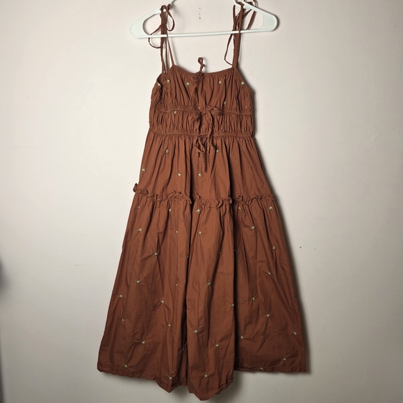 En Saison Dresses & Skirts - En Saison Embroidered Midi Dress Tie Strap Brown Cottagecore Boho Size Large